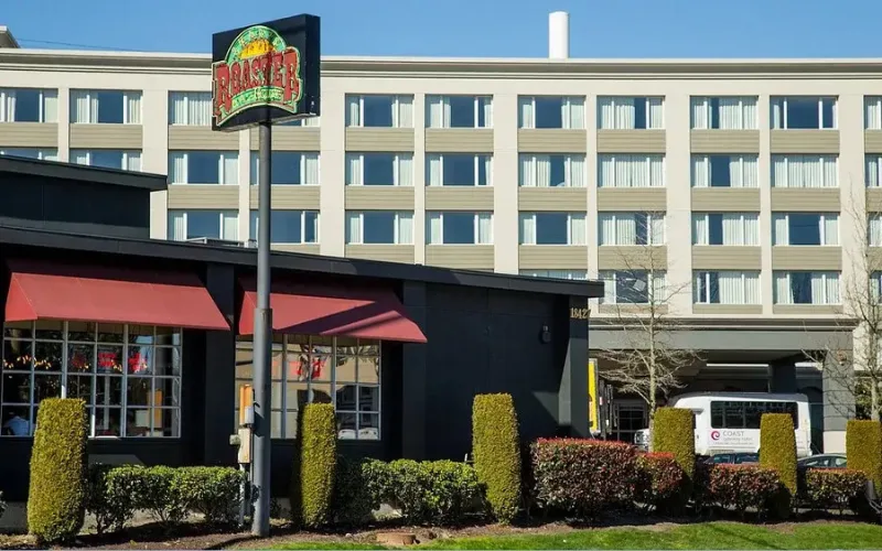 Coast Gateway Hotel (Exterior) 1