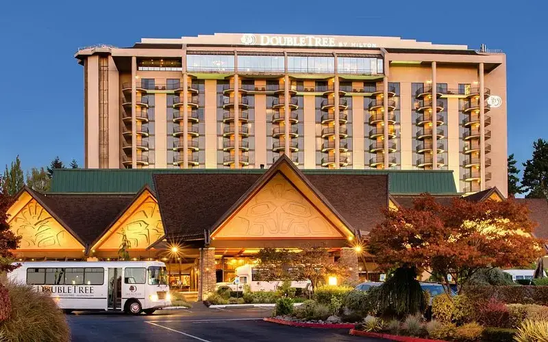 DoubleTree By Hilton Seattle Airport 1