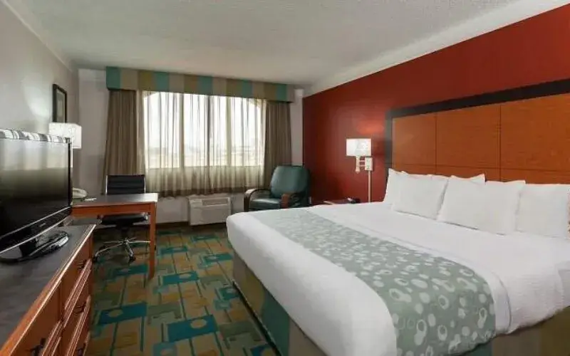 La Quinta Inn and Suites by Wyndham, SeaTac 4