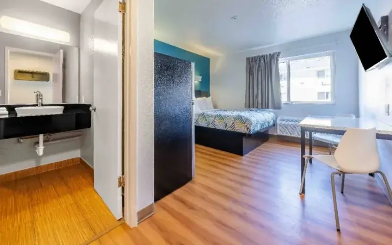 Studio 6 Seattle Sea-Tac Airport South (Room) 1