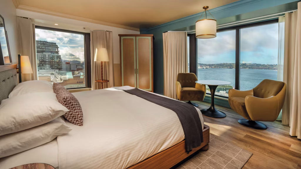 Inn at the Market, Pike Place Waterview, Premium bedding, minibar, in-room safe, individually furnished