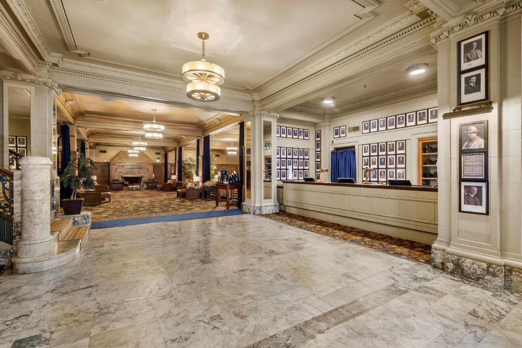 Arctic Club Seattle, a DoubleTree by Hilton Hotel Lobby