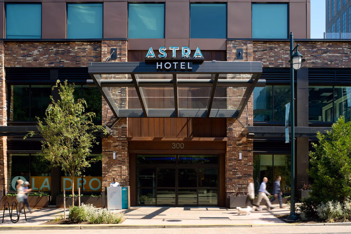 Astra Hotel Seattle Exterior