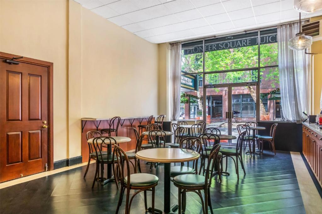 Best Western Plus Pioneer Square Hotel Downtown Common Area