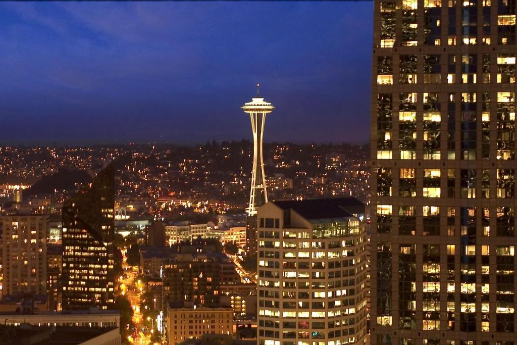 Crowne Plaza Seattle Exterior View at Night