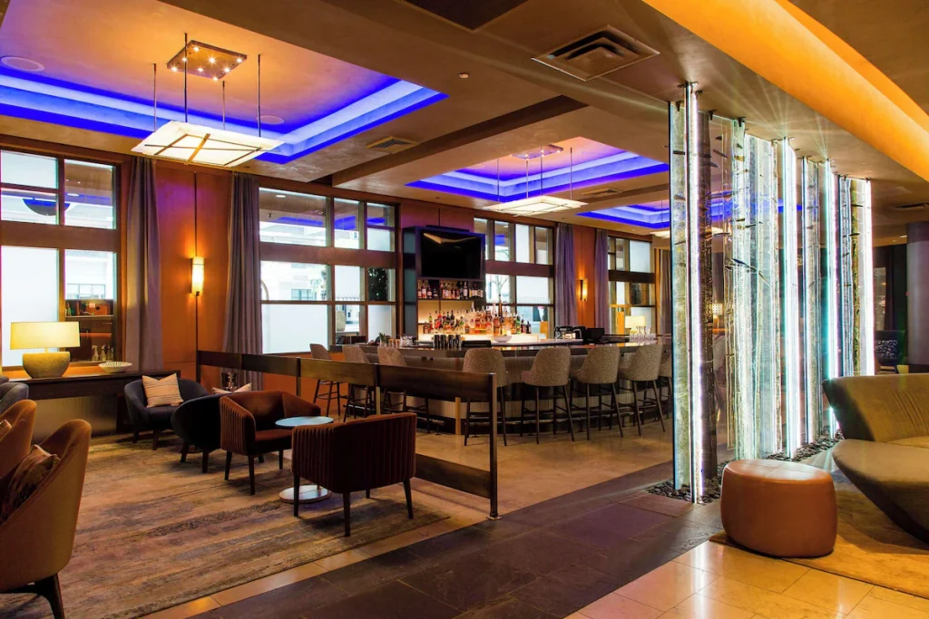 Grand Hyatt Seattle lobby lounge