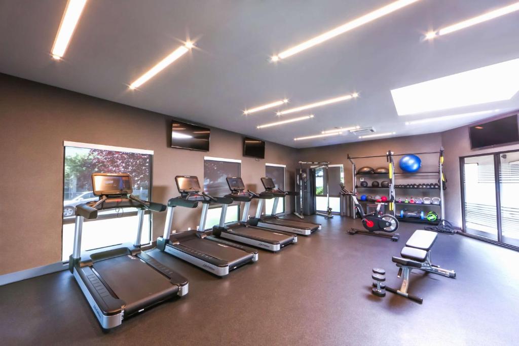 Hampton Inn & Suites Seattle-Downtown Gym