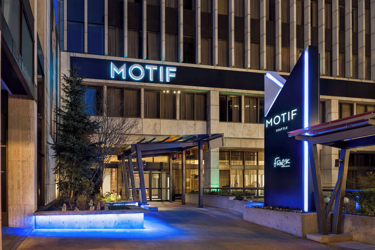 Hilton Motif Exterior