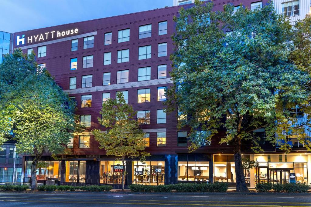 Hyatt House Seattle Downtown Exterior
