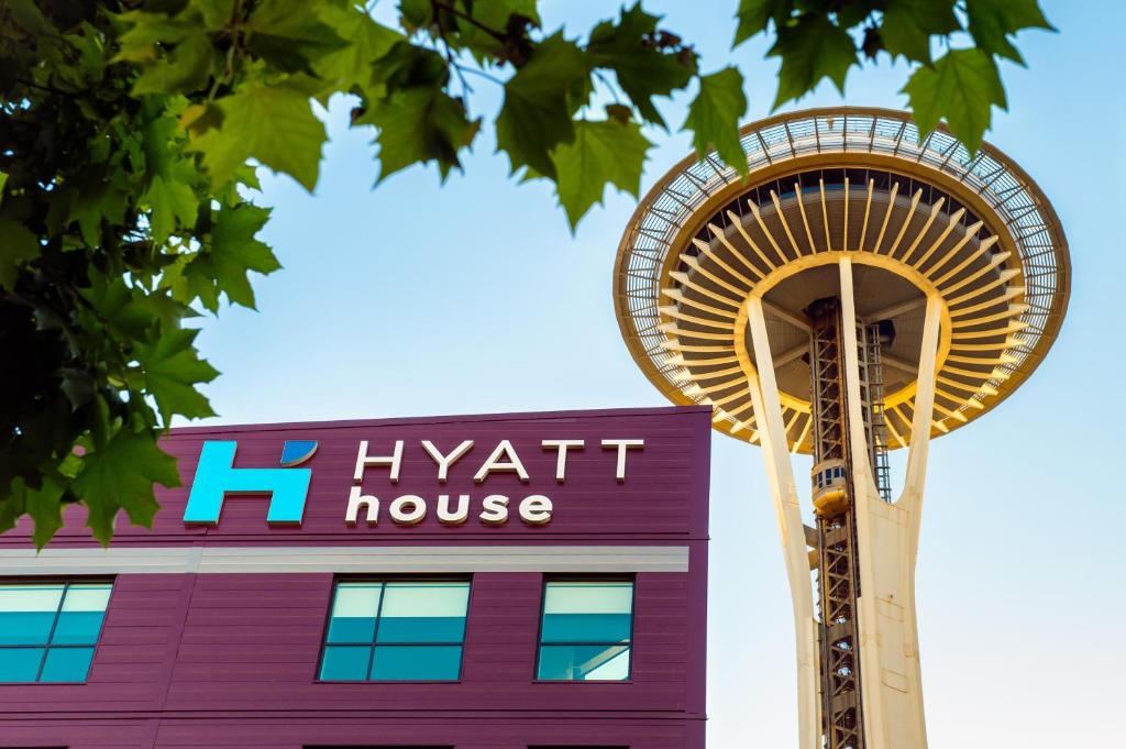 Hyatt House Seattle Downtown with a Space Needle View 1
