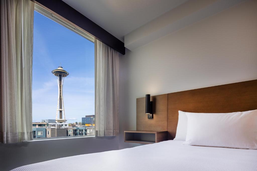 Hyatt Place Downtown Hotel Room with a Space Needle View
