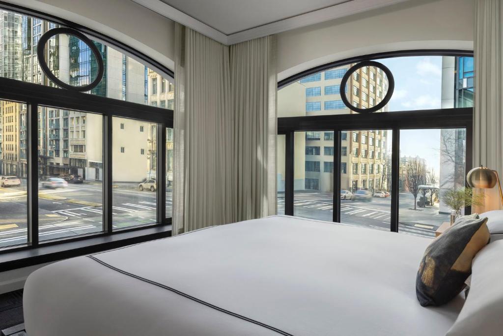 Kimpton Palladian Hotel Room