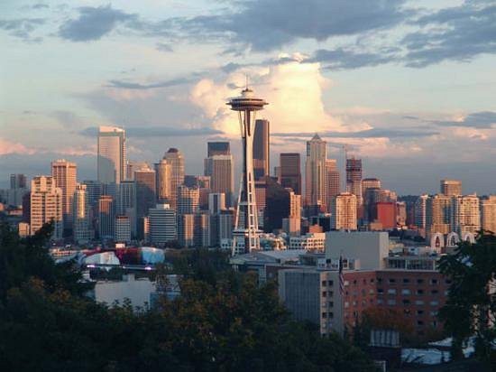 MarQueen Hotel with a Space Needle View