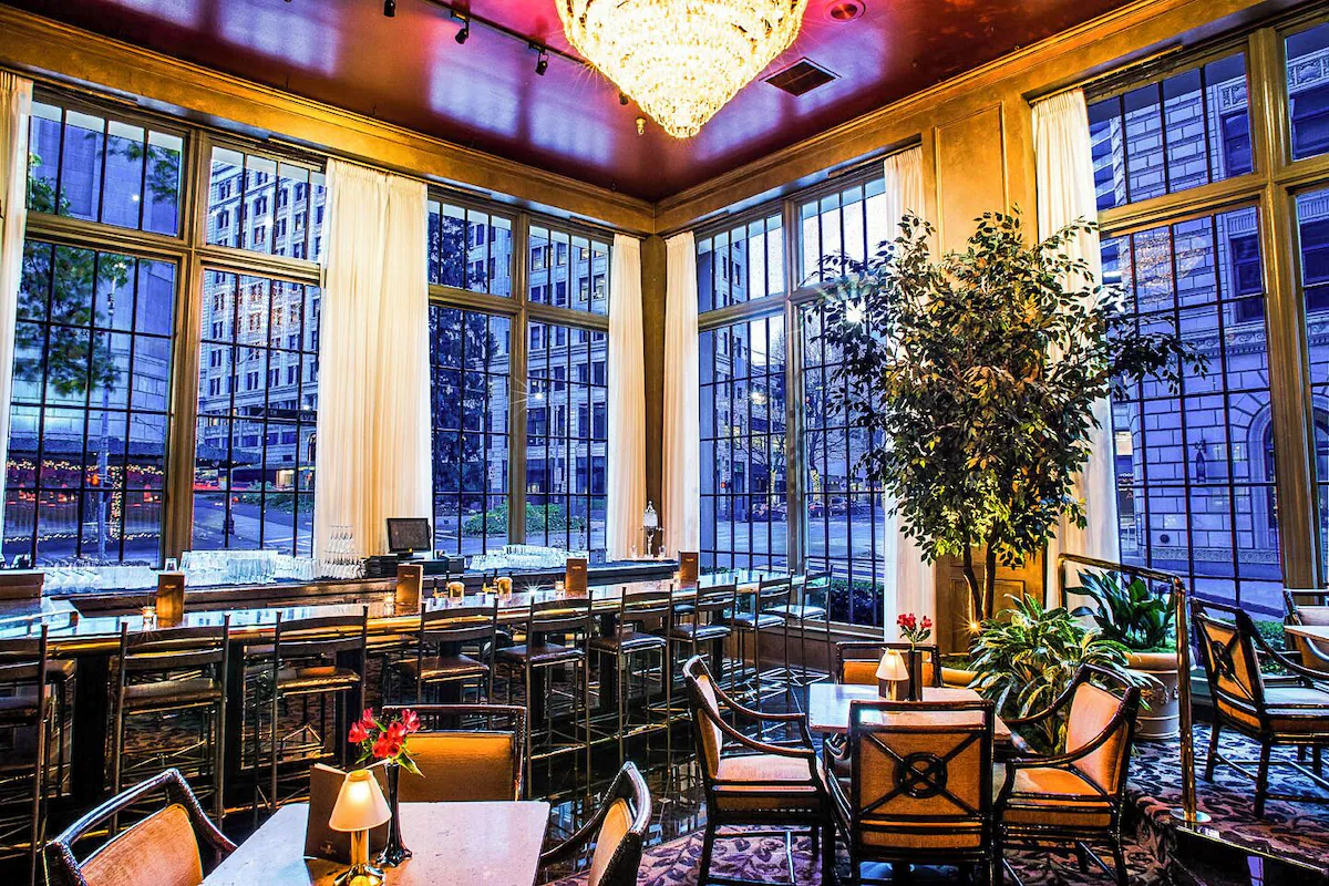Mayflower Park Hotel Lounge
