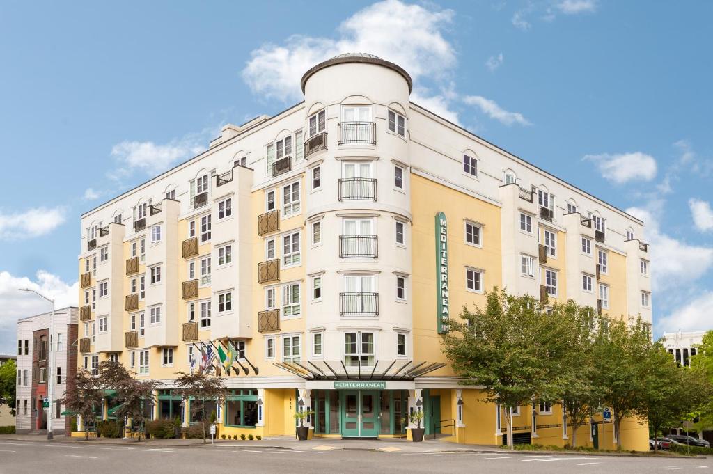 Mediterranean Inn Exterior 1
