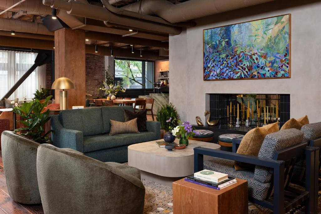 Populus Seattle Lobby