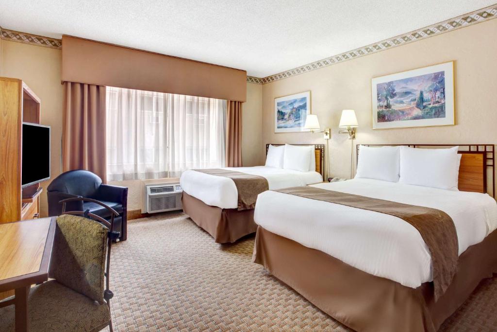 Travelodge by Wyndham Seattle by the Space Needle Room