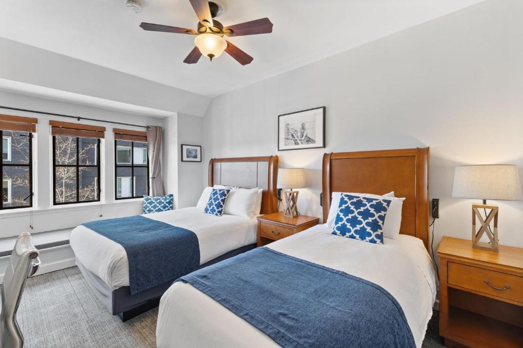 College Inn Hotel Double Bed Room