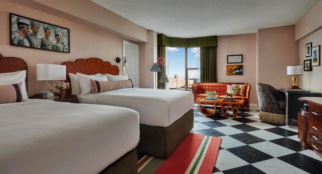 Graduate by Hilton Seattle Double Bed Room