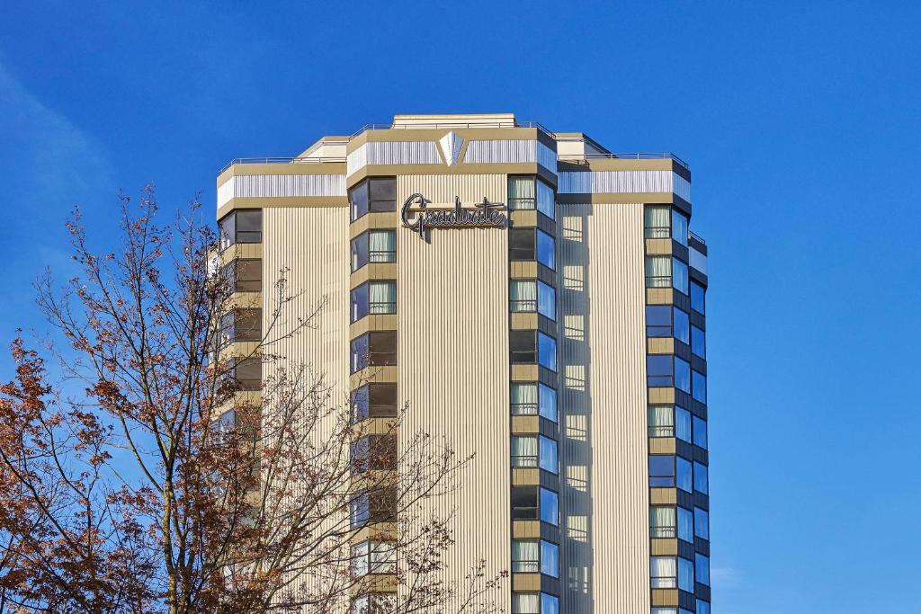 Graduate by Hilton Seattle Exterior