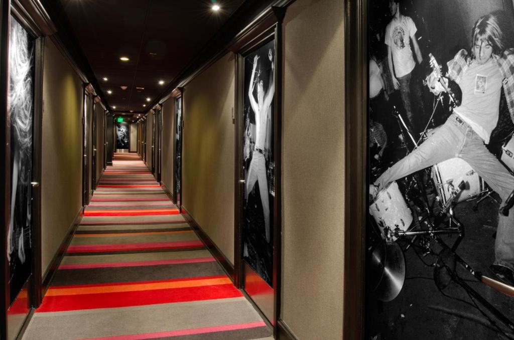 Hotel Max Interior
