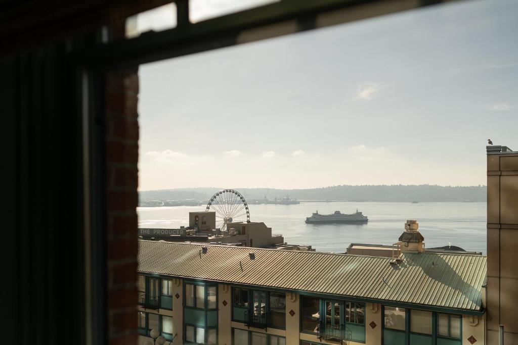Palihotel Seattle With a City View