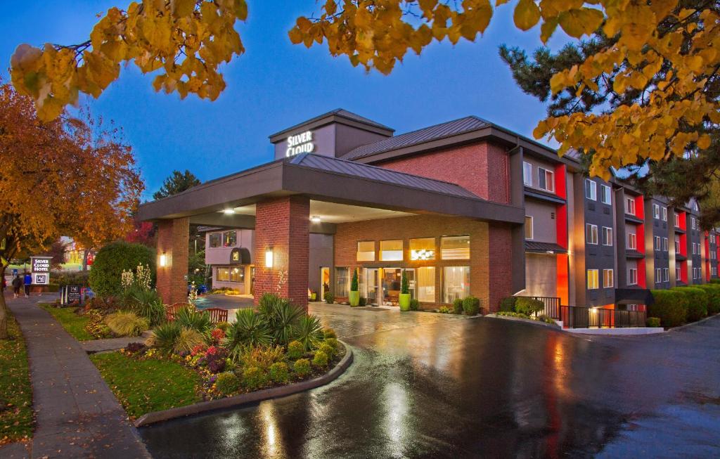 Silver Cloud Hotel - Seattle University of Washington District Exterior