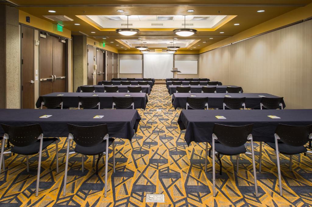 Watertown Hotel, A Staypineapple Hotel Conference Hall
