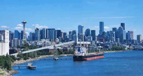 Seattle cruise port guide featured image (Pier 91)